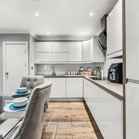 شقة Comfortable Centre For Contractors And Couples - Centre بريستول